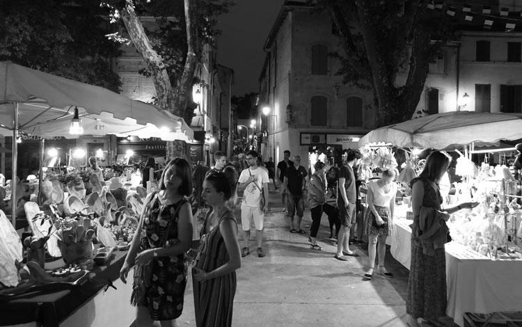 Suivez-nous sur les marchés!